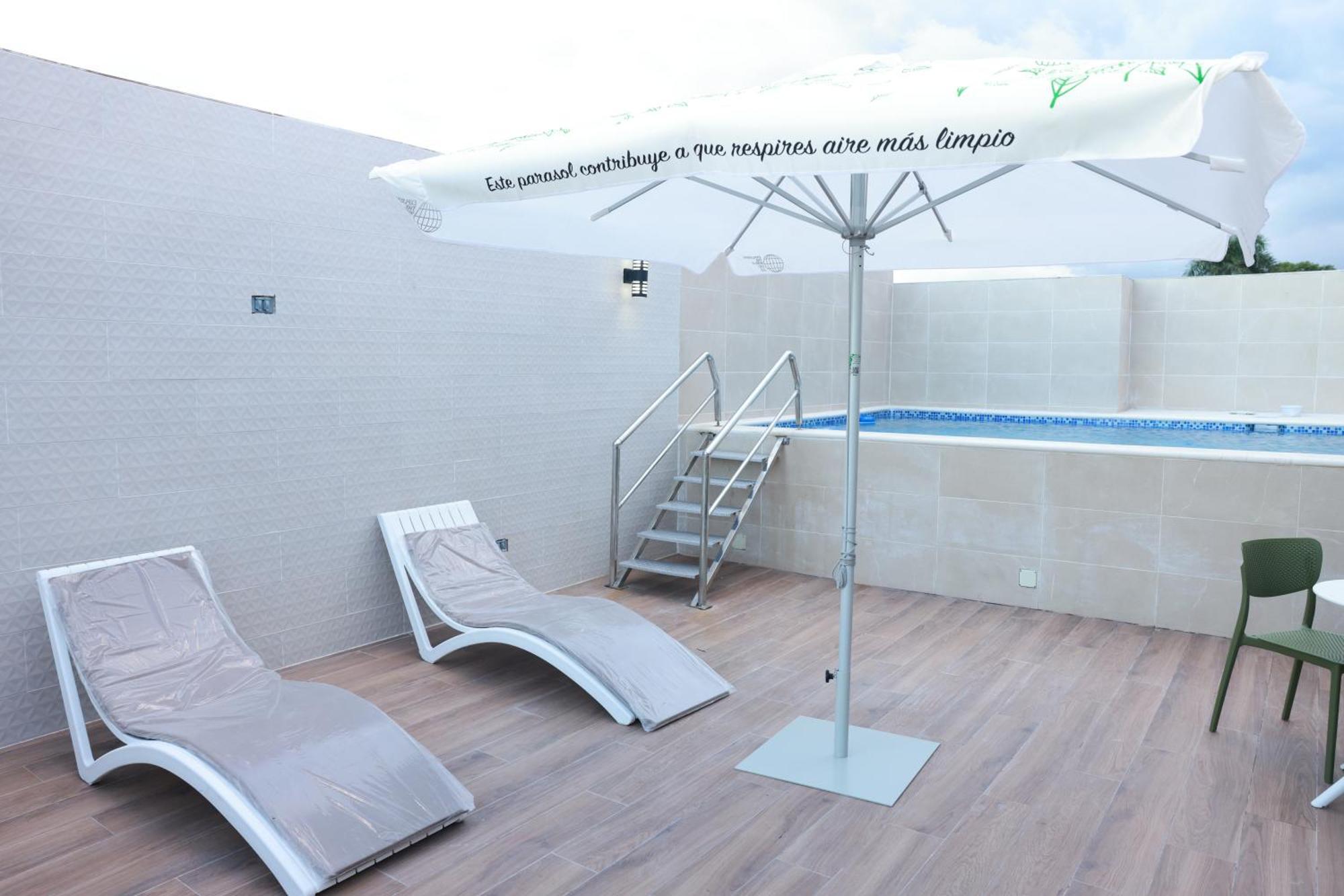 Hotel Dominican Barcelona サン・フアン・デ・ラ・マグアーナ エクステリア 写真